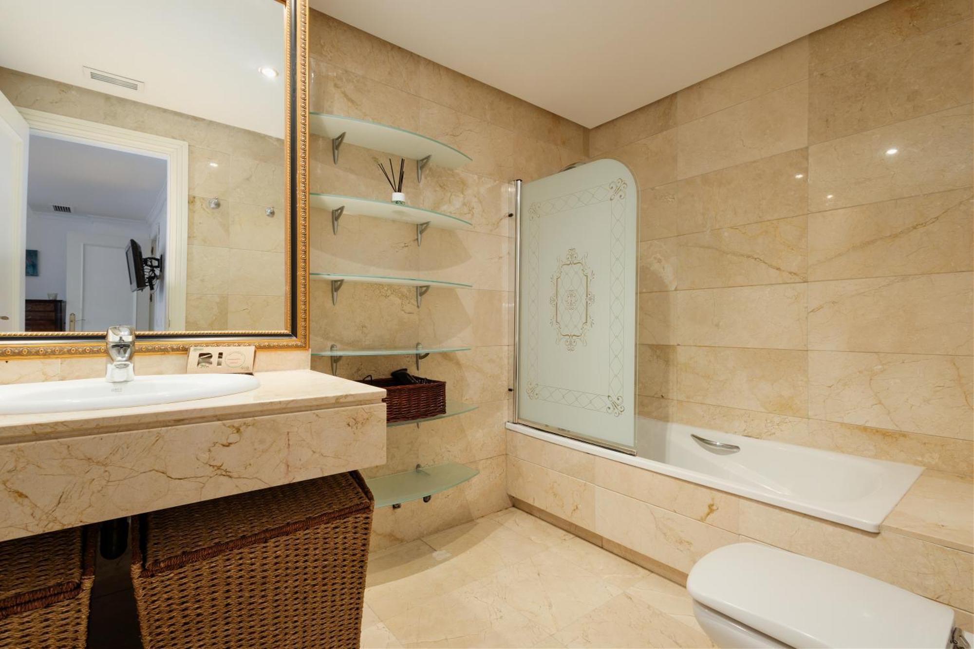 Cozy holiday home in Dama de noche in Puerto Banús Marbella Exterior foto